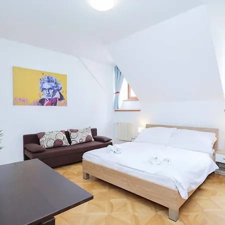 Beethoven Lägenhetshotell 3*